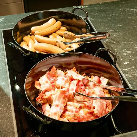 Alpina Hotel 4*