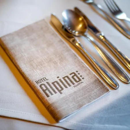 호텔 Alpina