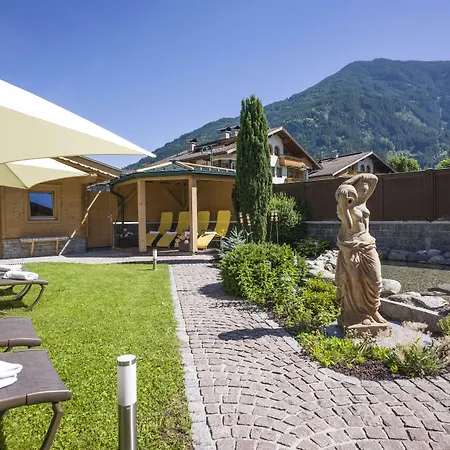 Alpina Hotel Ried im Zillertal