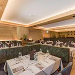 Alpina Hotel 4*