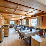 Hotel Alpina