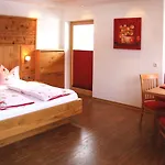 Alpina Hotel 4*