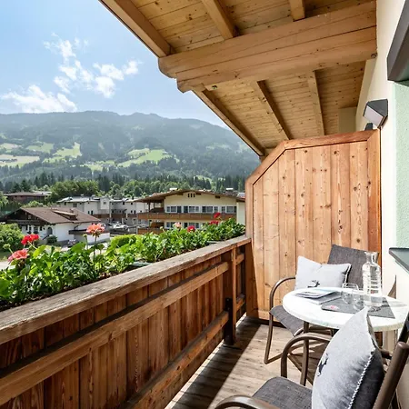 Hotel Alpina 4*