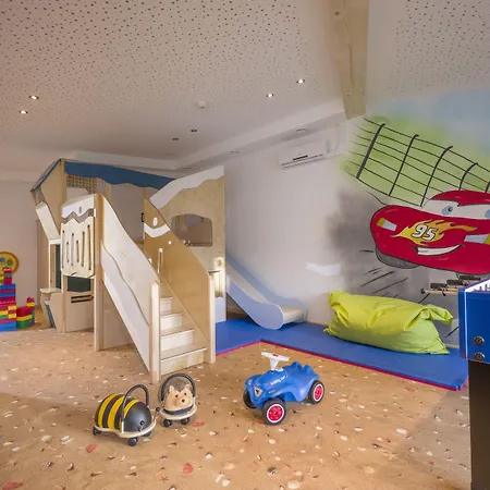 Hotel Alpina Ried im Zillertal